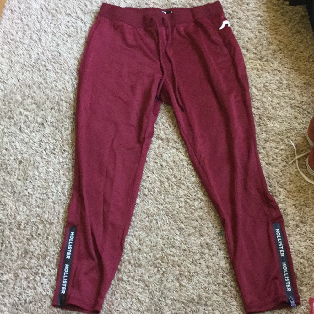 maroon sweatpants💕